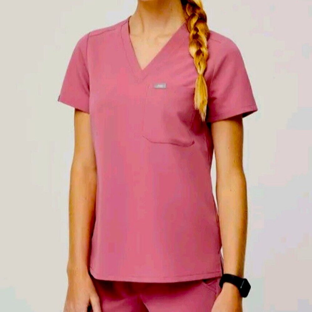 Figs Catalina Top Limited Edition Breast Cancer Collection 2022